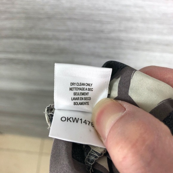 Bcbgmaxazria Cream Leaf Pattern Silk Tie Waist Top Size Small $149 - Picture 6 of 6